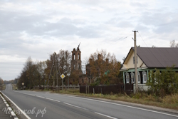 Храм Воскресения Христова, дорога Рыбинск-Пошехонье, осень, 2024 г.