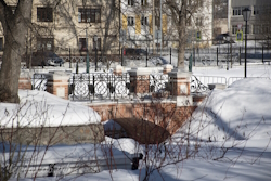 Карякинский сад, мост, 2024 г.